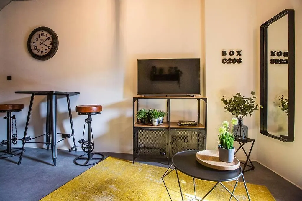 Apartment Happy Loft - Colorful Industrial Studio, Fast Internet, Near Main Station Budapest Hungary