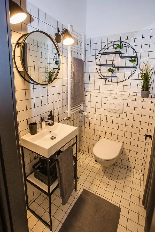 Happy Loft - Colorful Industrial Studio, Fast Internet, Near Main Station Budapest 0*,  Hungary